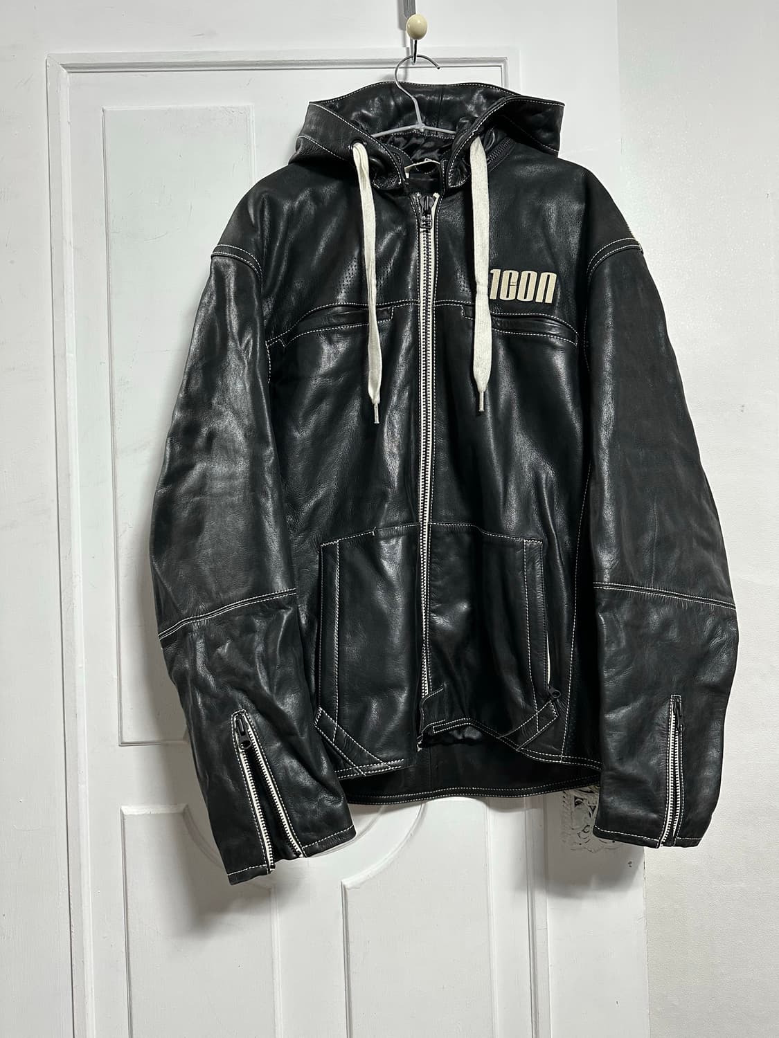 아이콘 ICON 레더 후드 자켓 상품이미지1