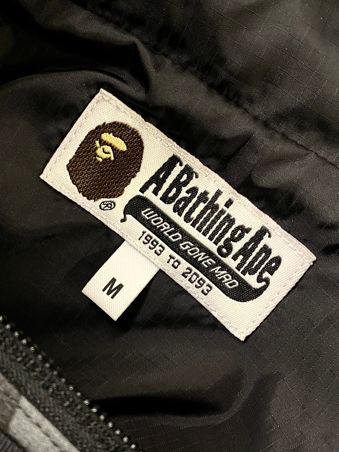 베이프 마운틴 자켓 바람막이 블랙카모 M  상품이미지3