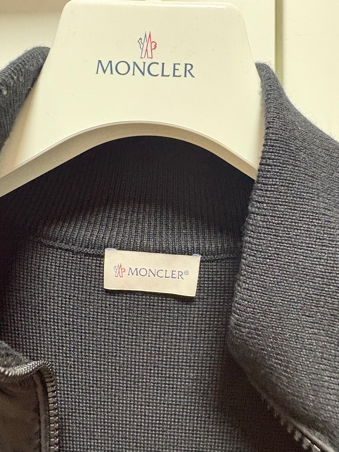 (백화점판, 새상품급) 몽클레어 김현우 니트패딩 L 상품이미지6