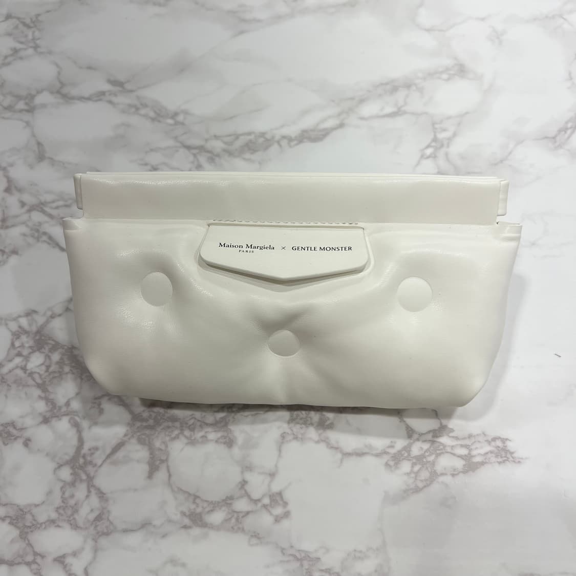 메종마르지엘라 젠틀몬스터 케이스 상품이미지1