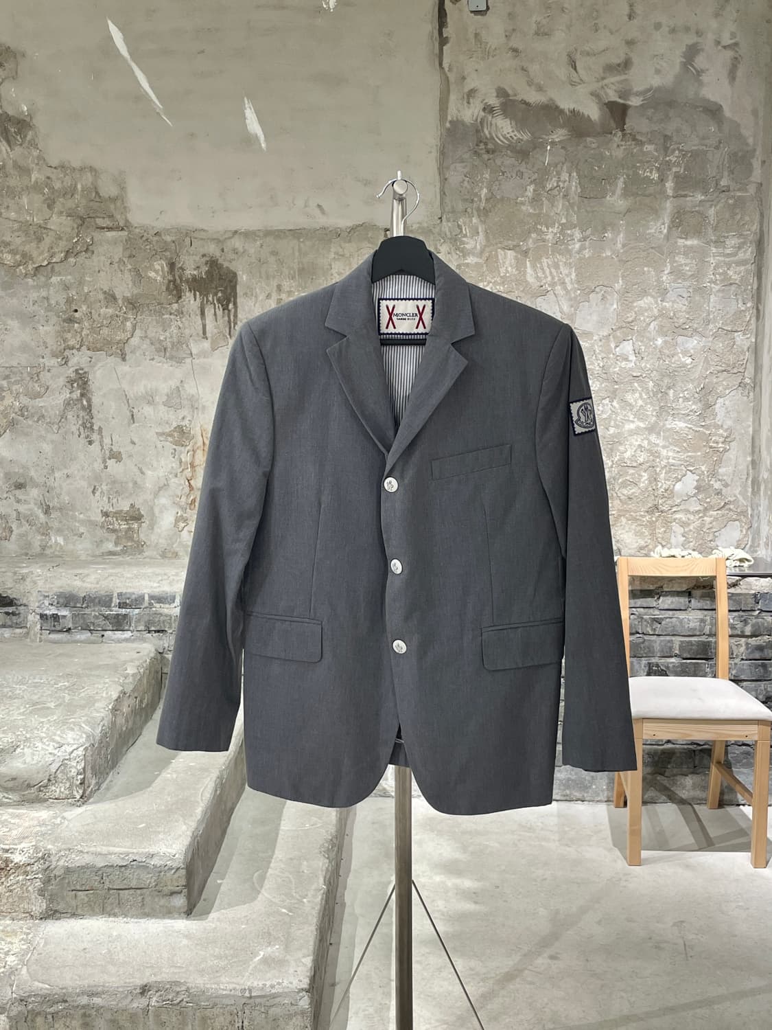 몽클레르 감마 블루 그레이 스냅 버튼 코튼 블레이저 상품이미지1