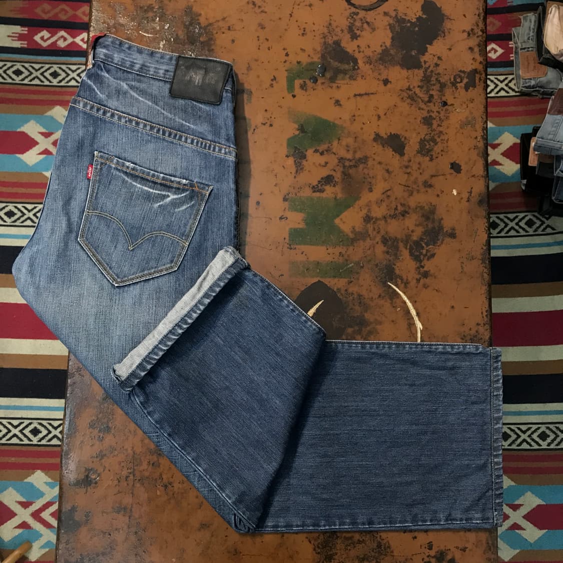 리바이스 702 다크 블루 워시드 데님 팬츠 허리 33 사이즈 상품이미지2