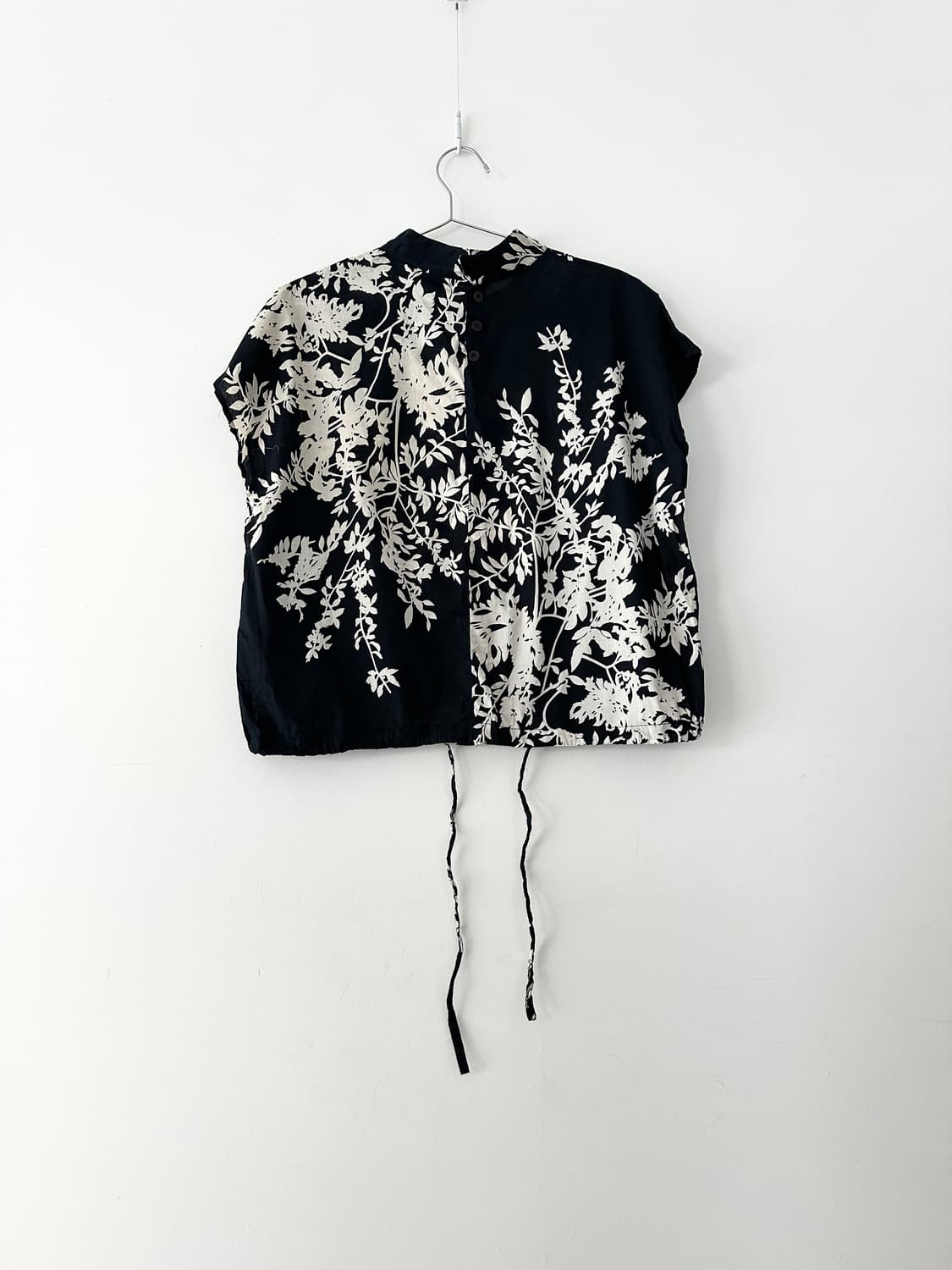 Flower moc neck string top 상품이미지4