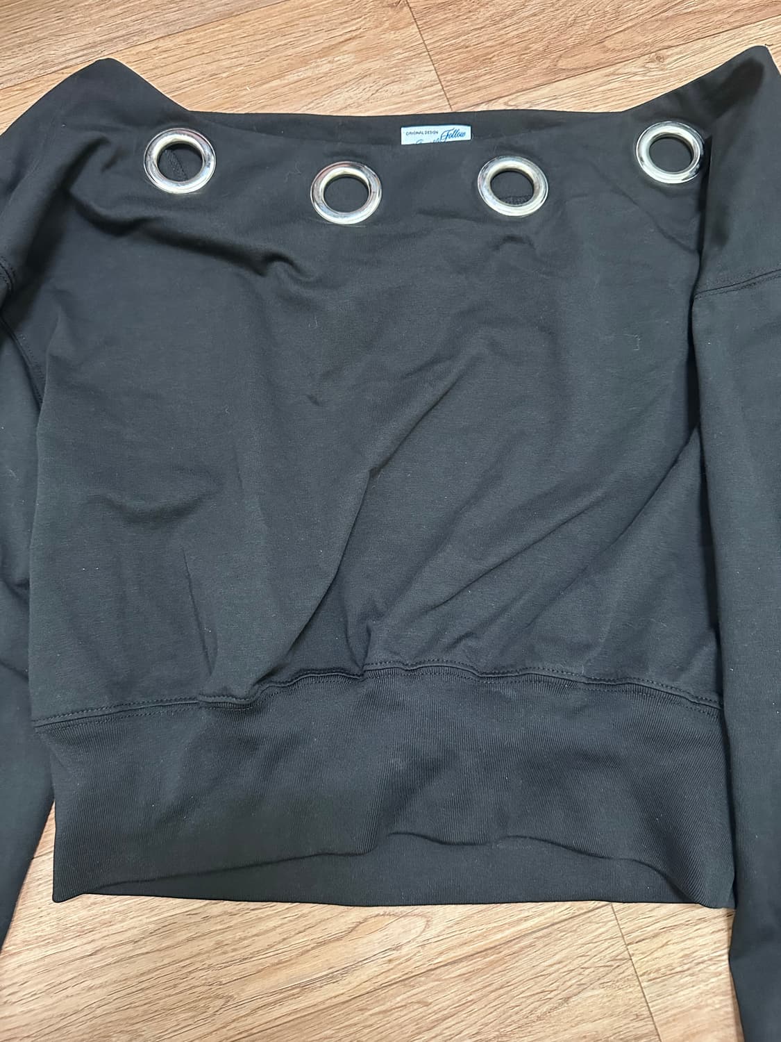 플리즈노팔로우 아일렛 오프숄더 맨투맨 상품이미지2