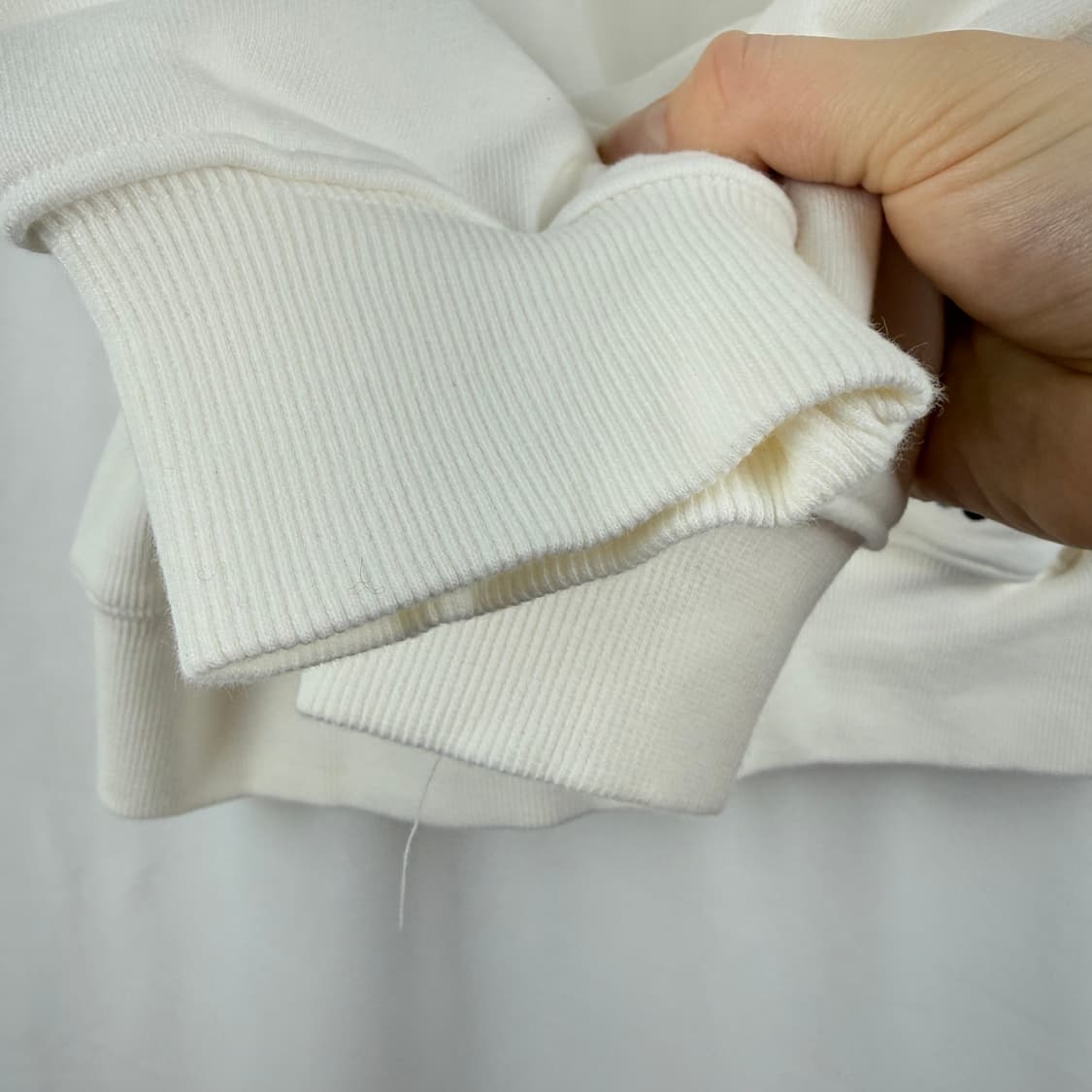 (F) 마르디메크르디 플라워 리폼 카라 맨투맨 화이트 상품이미지3