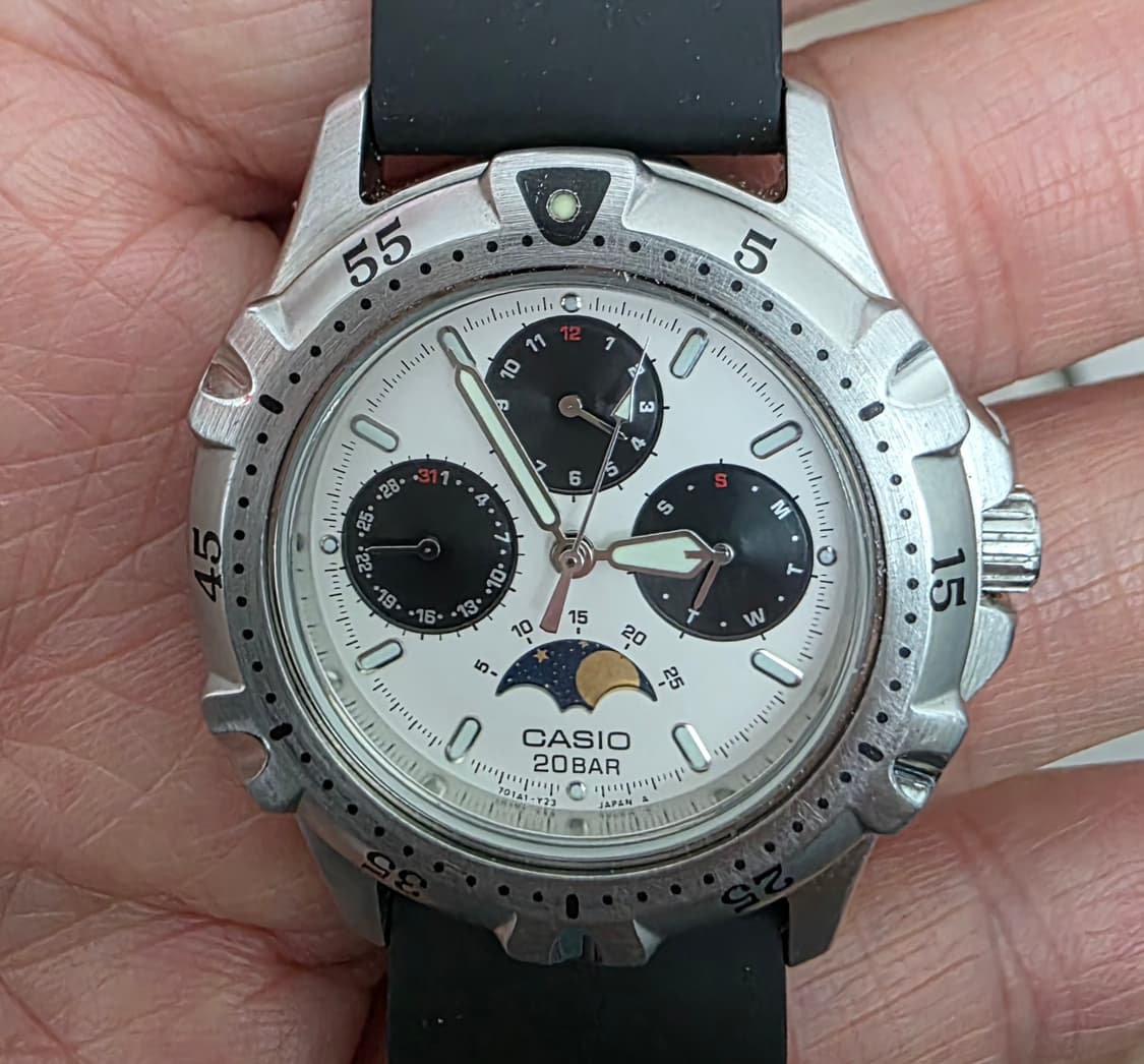 카시오 (CASIO) 마린 트리플 캘린더 문페이스 다이버 새치시계 상품이미지1