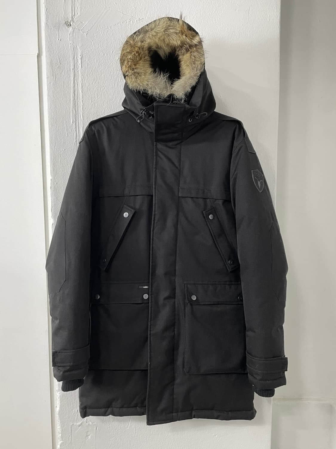 노비스 야테시 코요테 퍼 다운 파카 상품이미지1