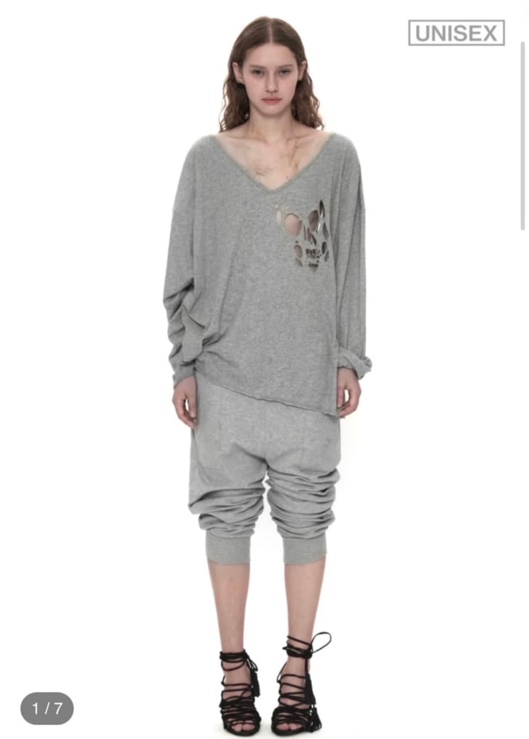 604서비스 브이넥 티 스컬 컷아웃 인 그레이 티셔츠 상품이미지1