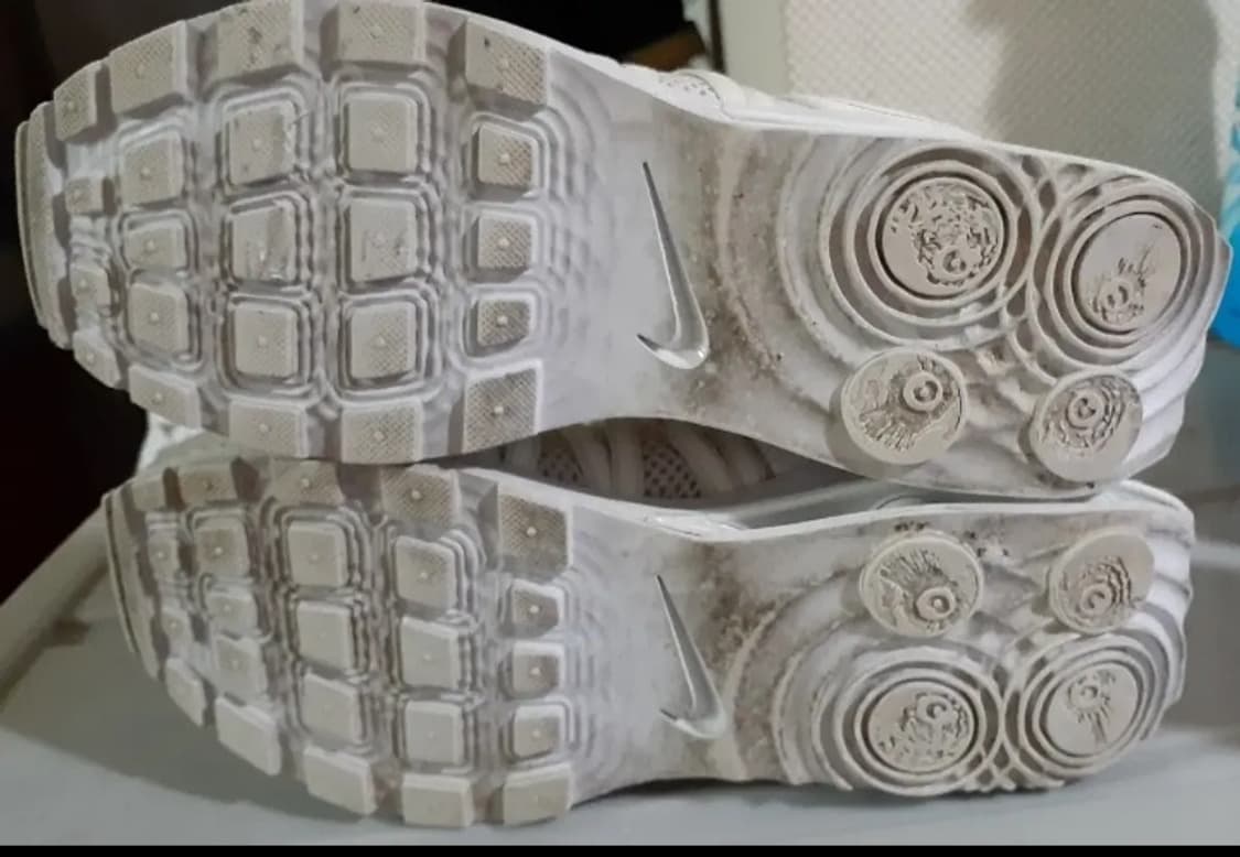 나이키 샥스 그래비티 올 화이트 240 상품이미지7