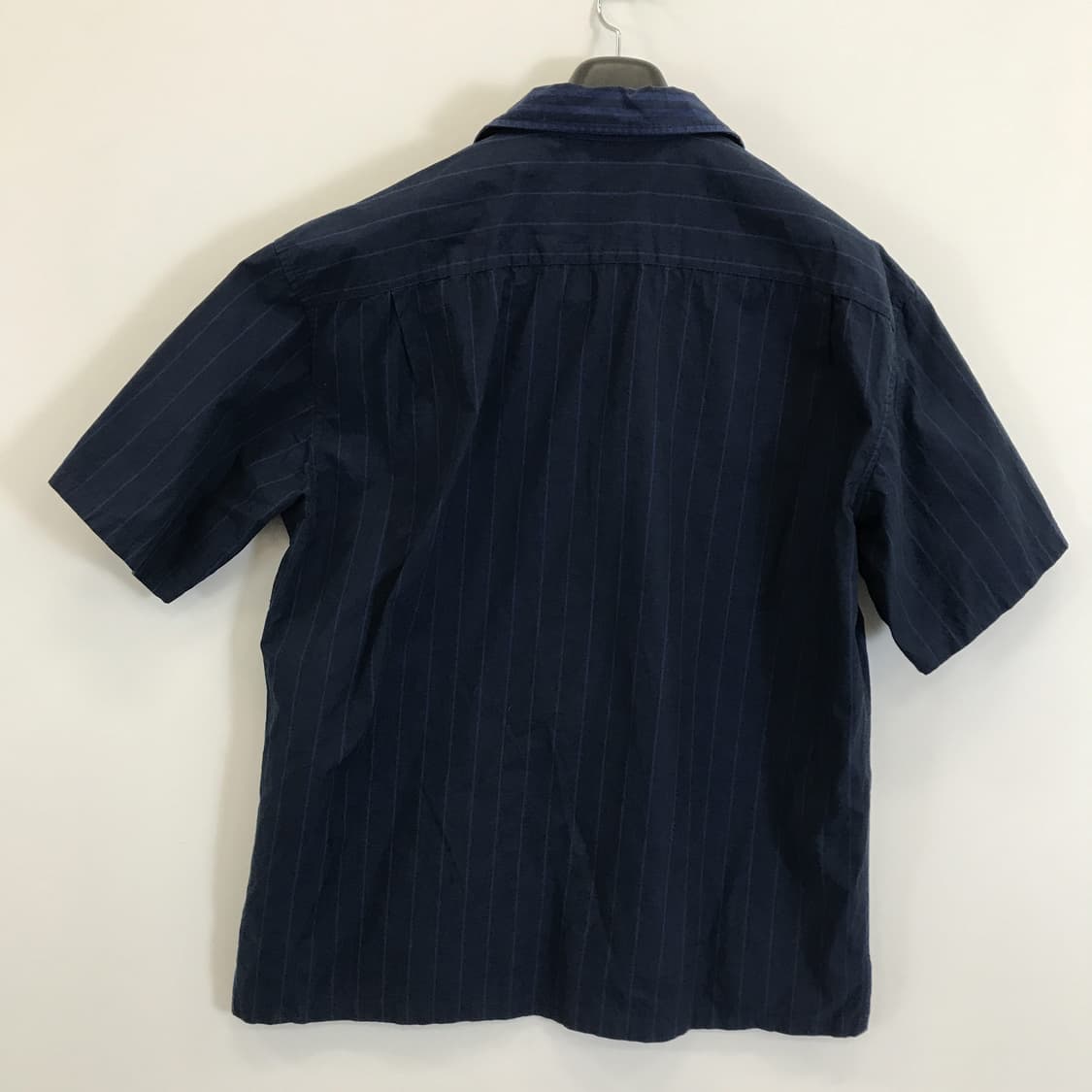 유니클로 x JW앤더슨 오픈카라 반팔셔츠 [M] 상품이미지3