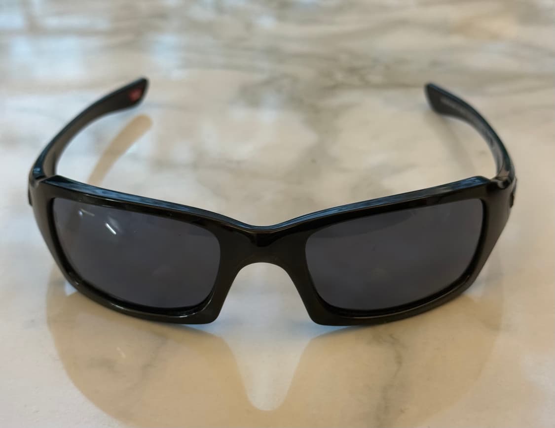 오클리 파이브스 스퀘어드 유광 블랙 상품이미지1