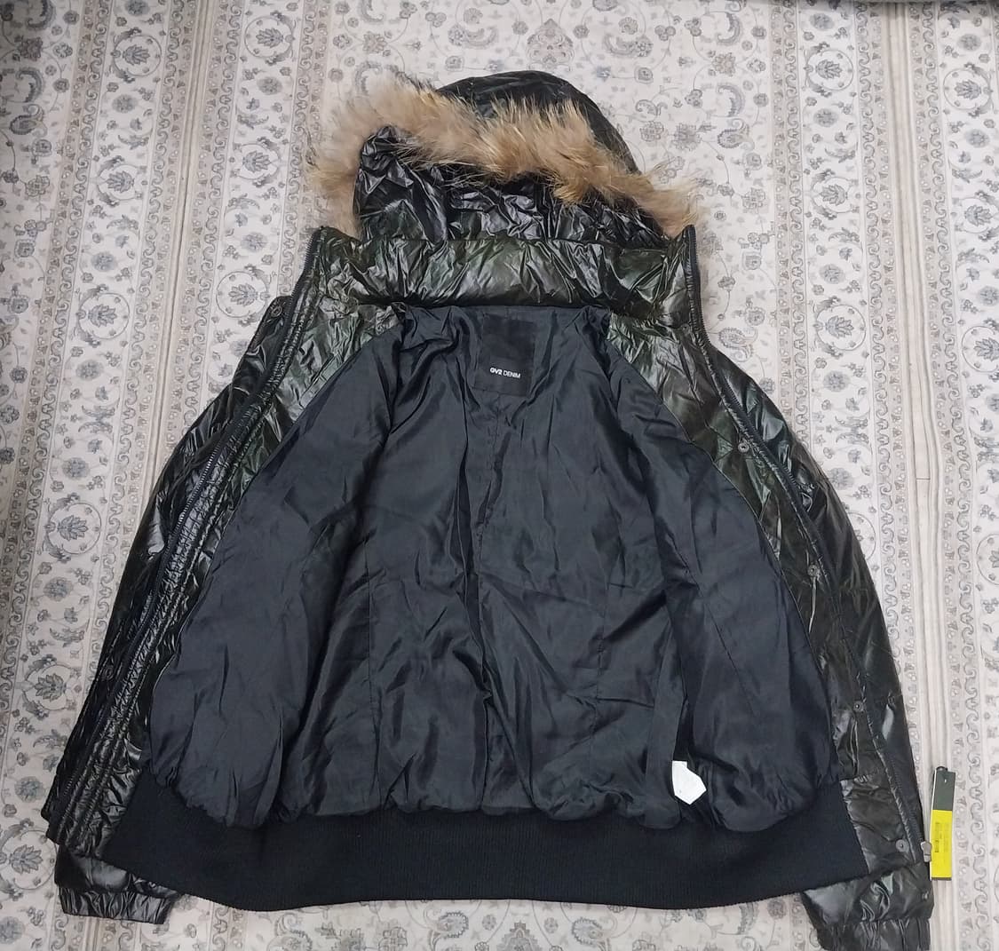 (새상품) GV2 퍼 후드  패딩 90  (후드분리됨) 상품이미지3