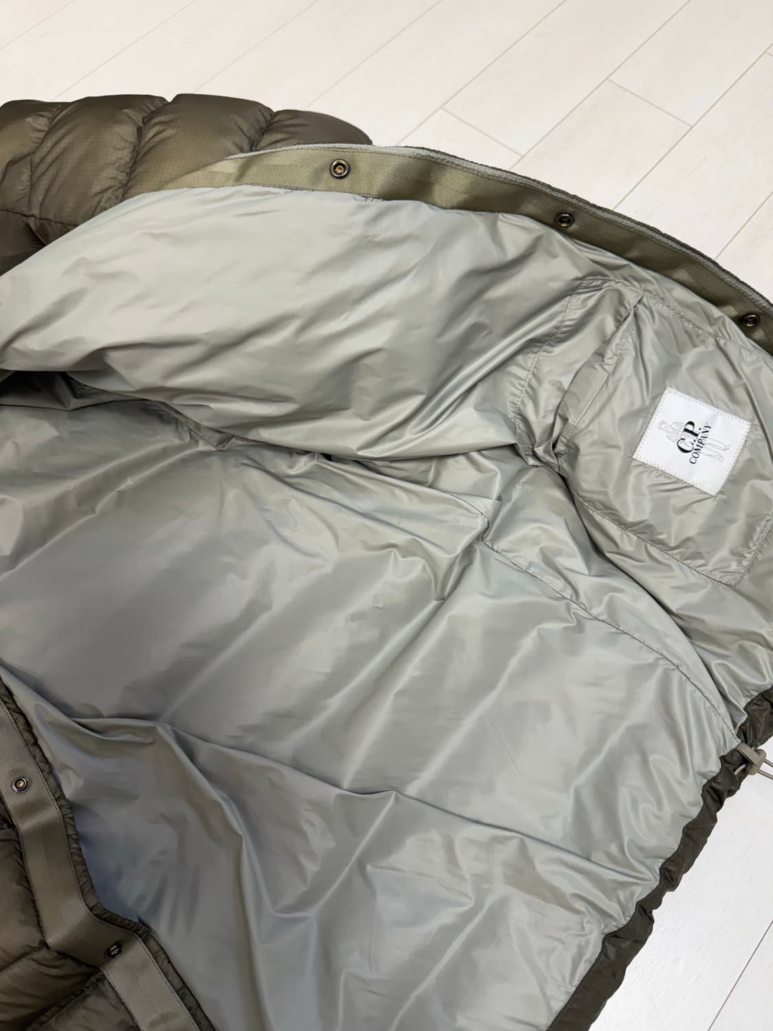 cp컴퍼니 DDshell 디디쉘 52 사이즈 밑단 스트링 양쪽 있어서 길 상품이미지7