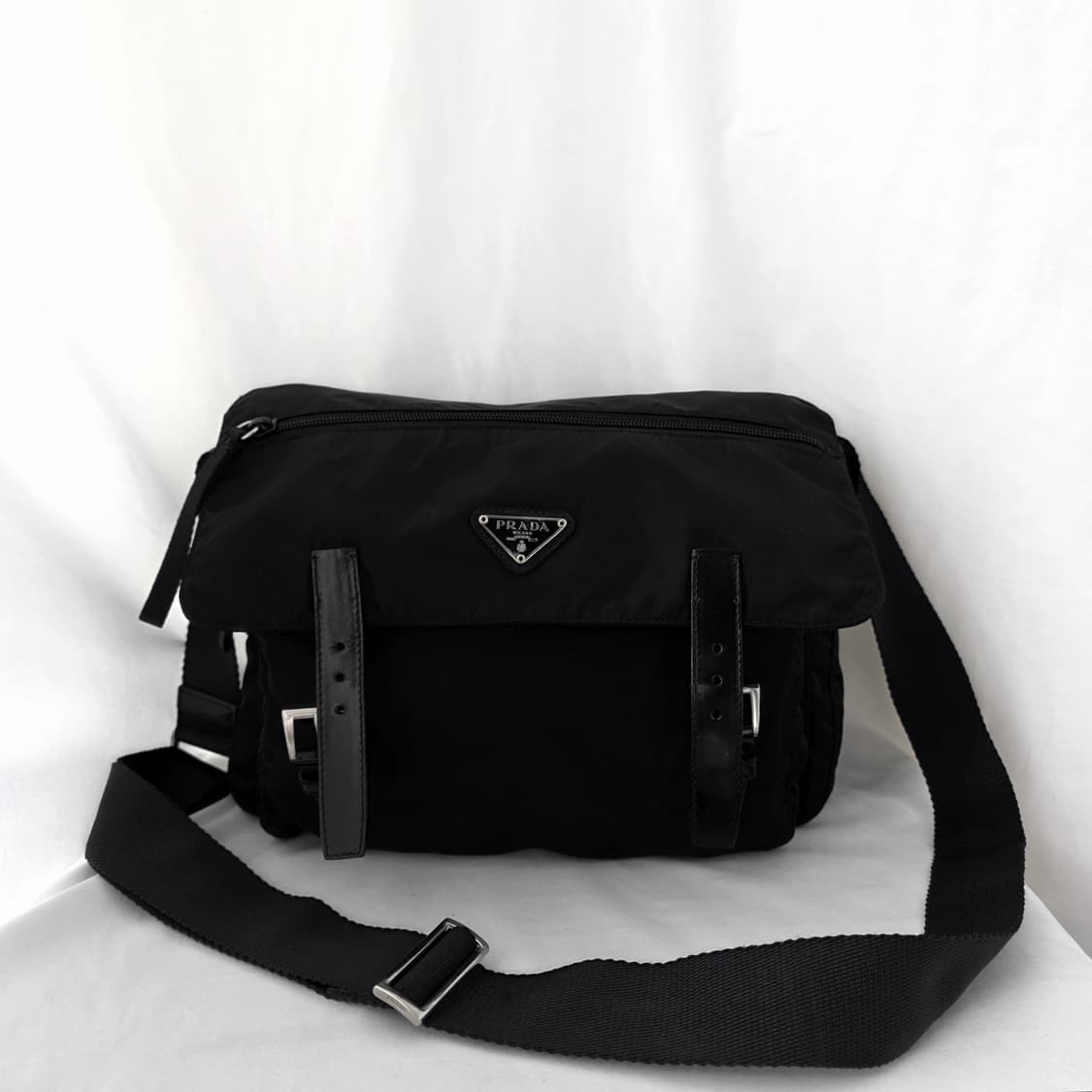 [정품 PRADA] 프라다 투포켓 나일론 크로스백 메신저백 남녀공용 상품이미지3