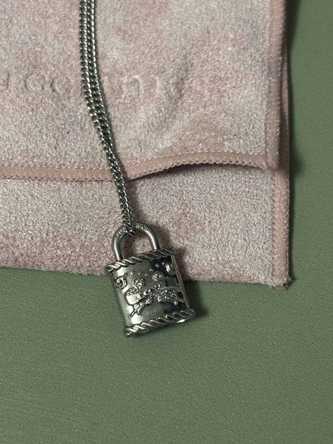 쓰리타임즈 러브 락 목걸이 라이트 실버 상품이미지1