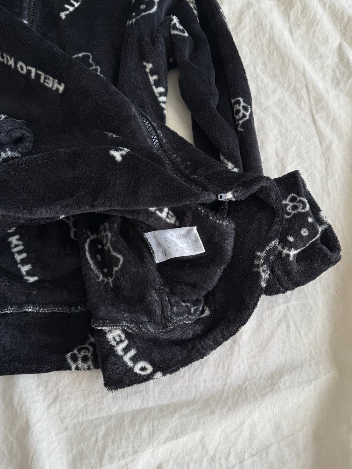 블랙 헬로키티 수면 후드집업 상품이미지7