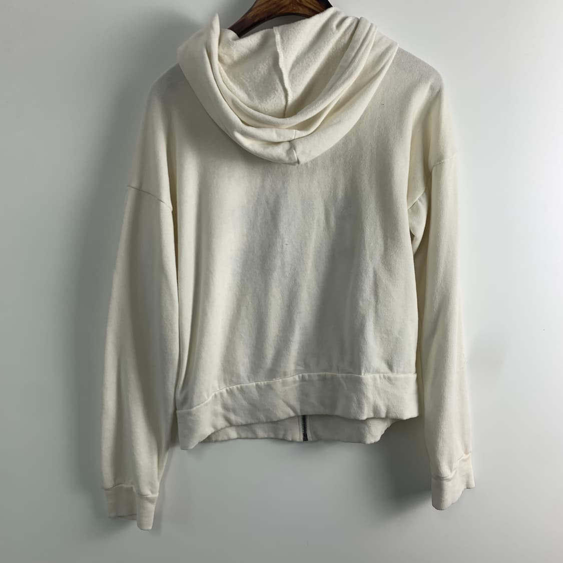 홀리스터 y2k 와투케 화이트 후드집업 상품이미지3