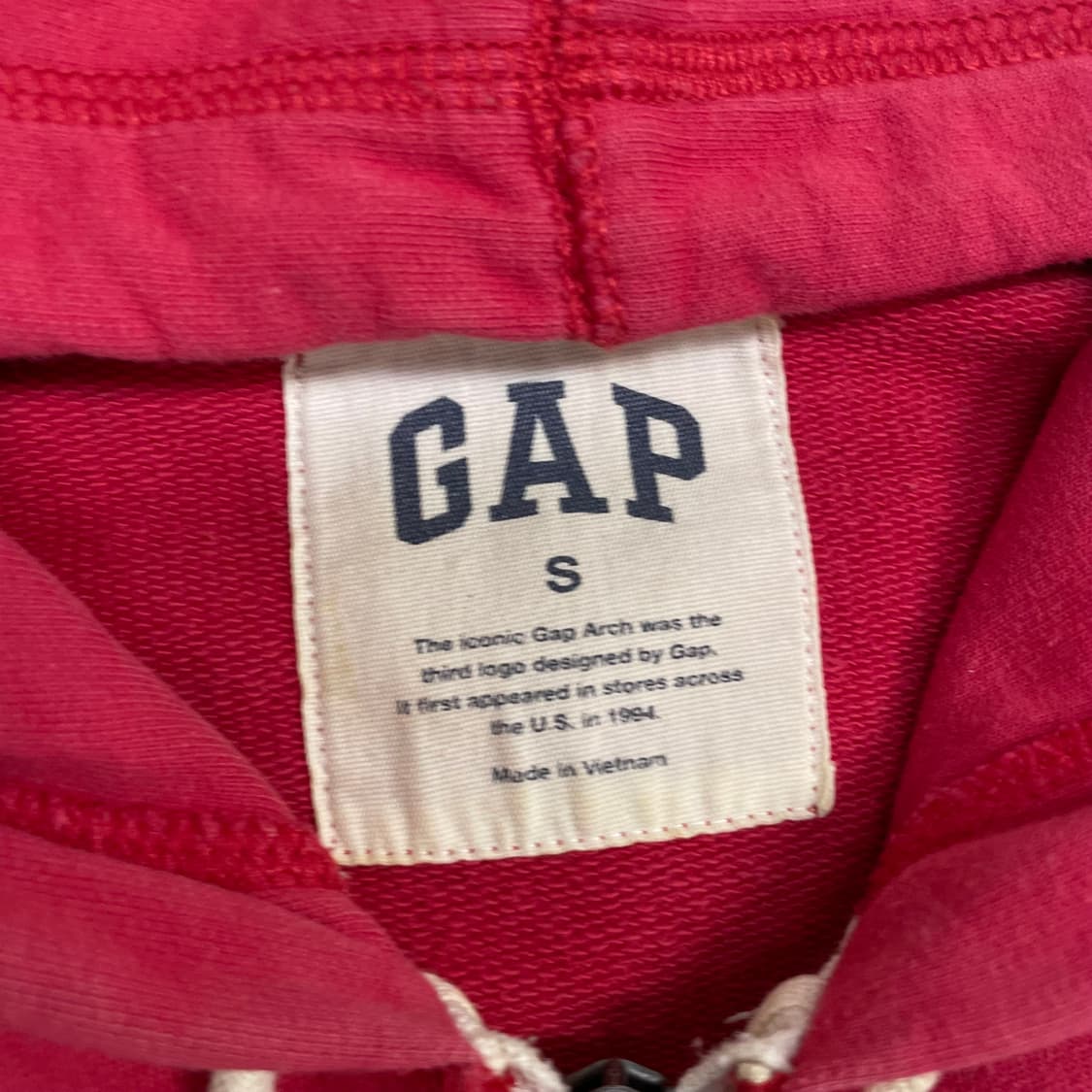 갭 Gap 스펠 로고 후드집업 레드 상품이미지3