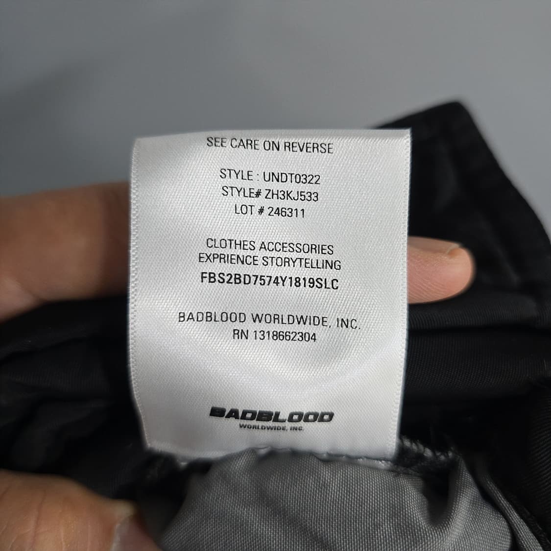 새제품) 배드블러드 패딩 베스트 크롭 블랙 L 상품이미지10