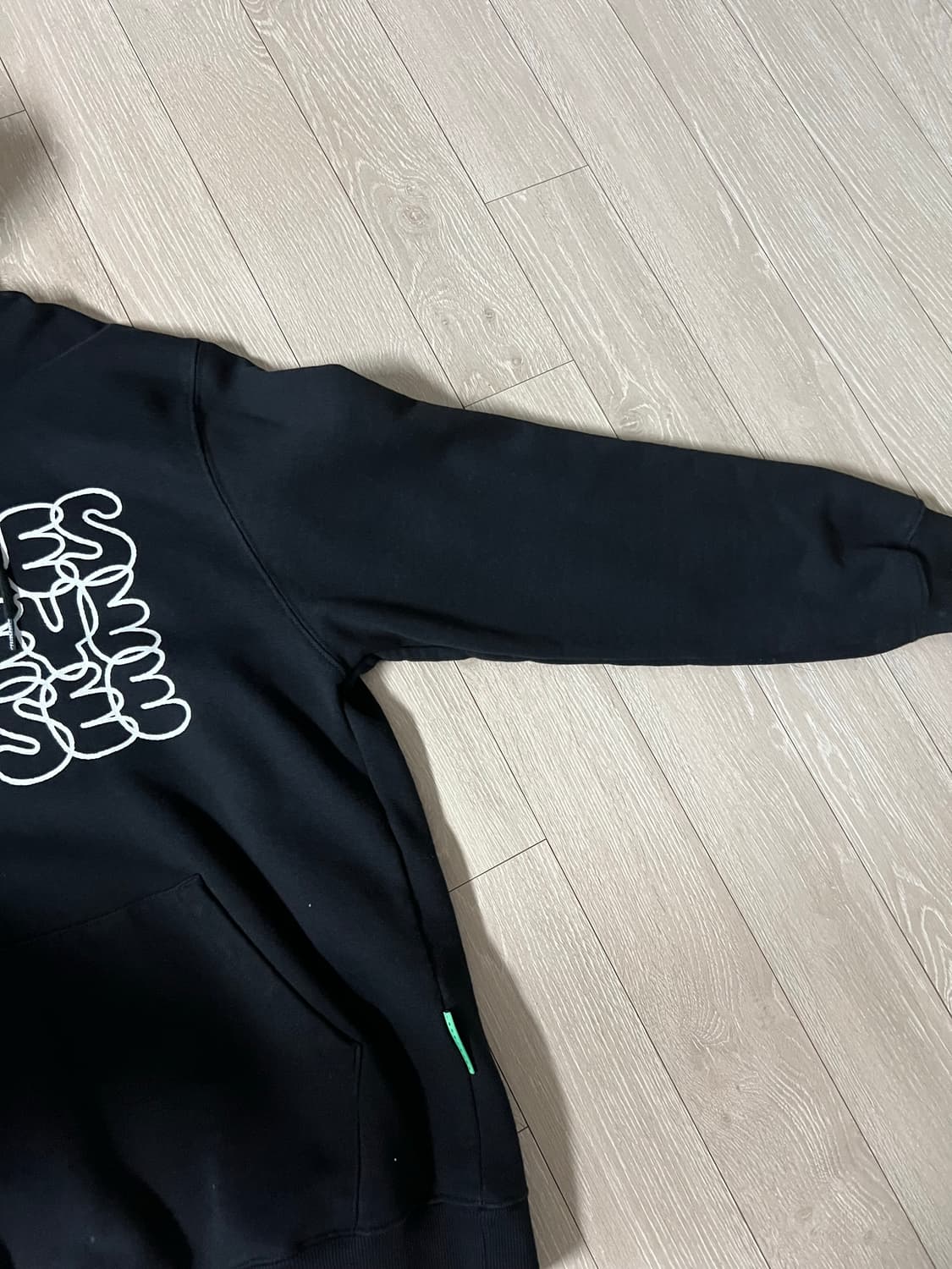 Yeseyesee 후드티 판매합니다! 상품이미지2