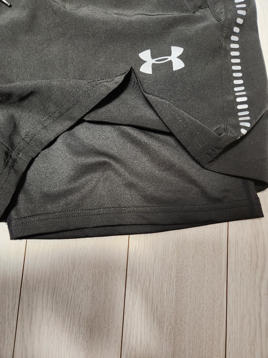 새상품급)언더아머 러닝 루즈핏 숏반바지 사이즈xxl

생각보다 사이즈가  상품이미지8