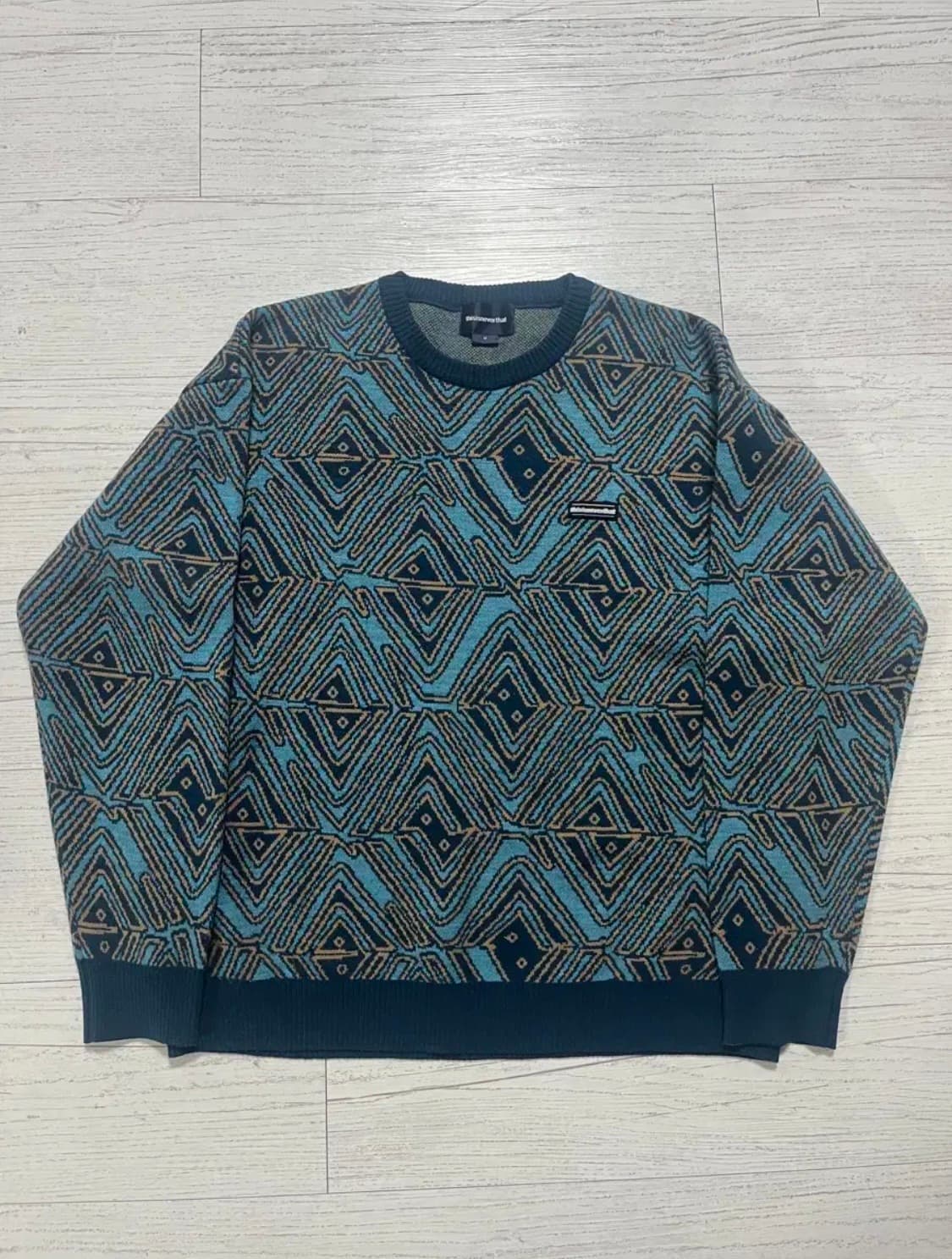 디스이즈네버댓 아프리칸 자카드 스웨터 네이비 상품이미지1