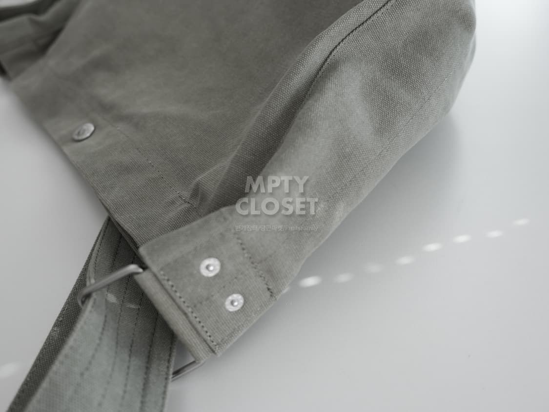 A.P.C.  저널사첼백 뉴스보이백 카키 상품이미지9