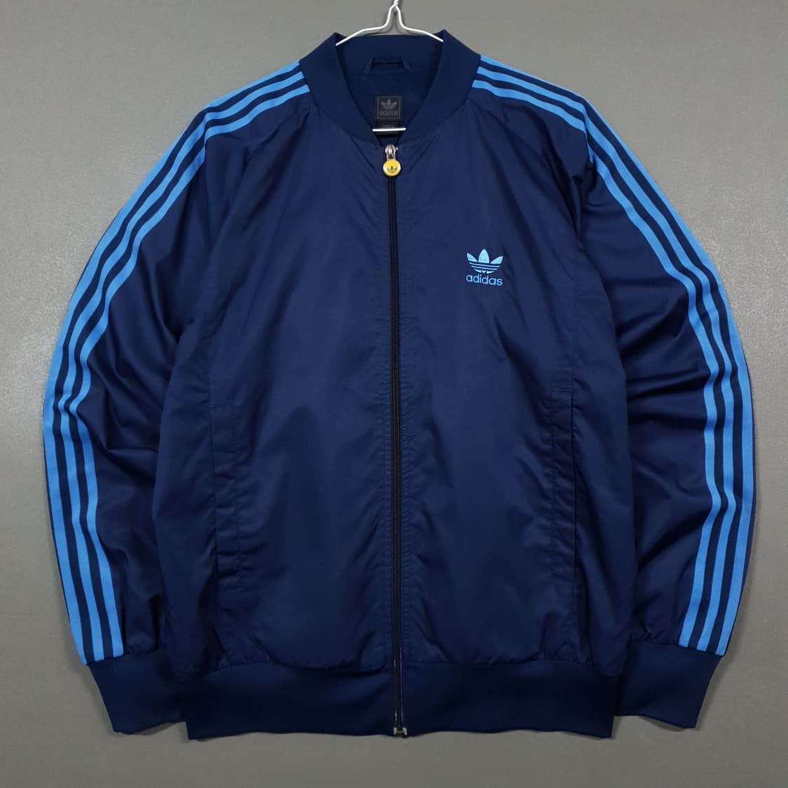 L) 아디다스 딥네이비 하늘 배색 유로파 폴리쉘 봄버 져지 바람막이 자켓 상품이미지1