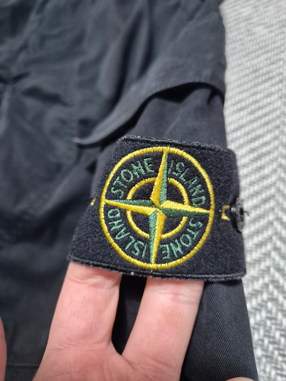 한글택 새상품급 스톤아일랜드 투포켓 카고바지 30 블랙 상품이미지3