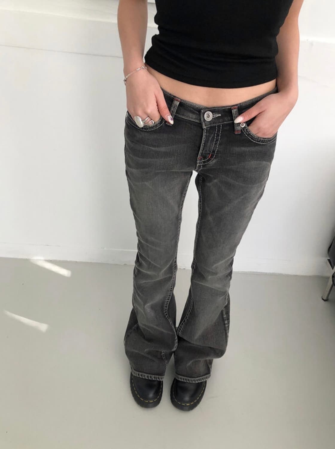 이이알하우스 스너그 로우 부츠컷 팬츠 이이알하우스 부츠컷팬츠 상품이미지4