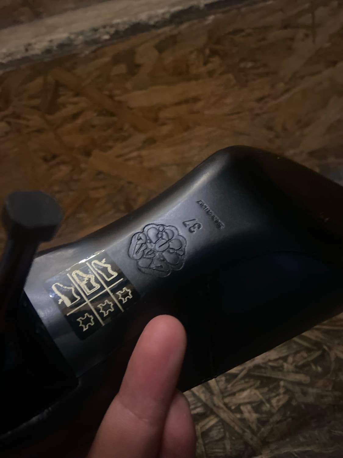Alexander McQueen 알렉산더 맥퀸 펑크 앵클 스트랩 펌프스 상품이미지9