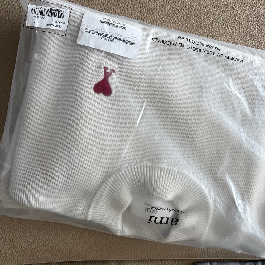 새상품(XS)아미 AMI 자수로고 니트 스웨터 상품이미지6