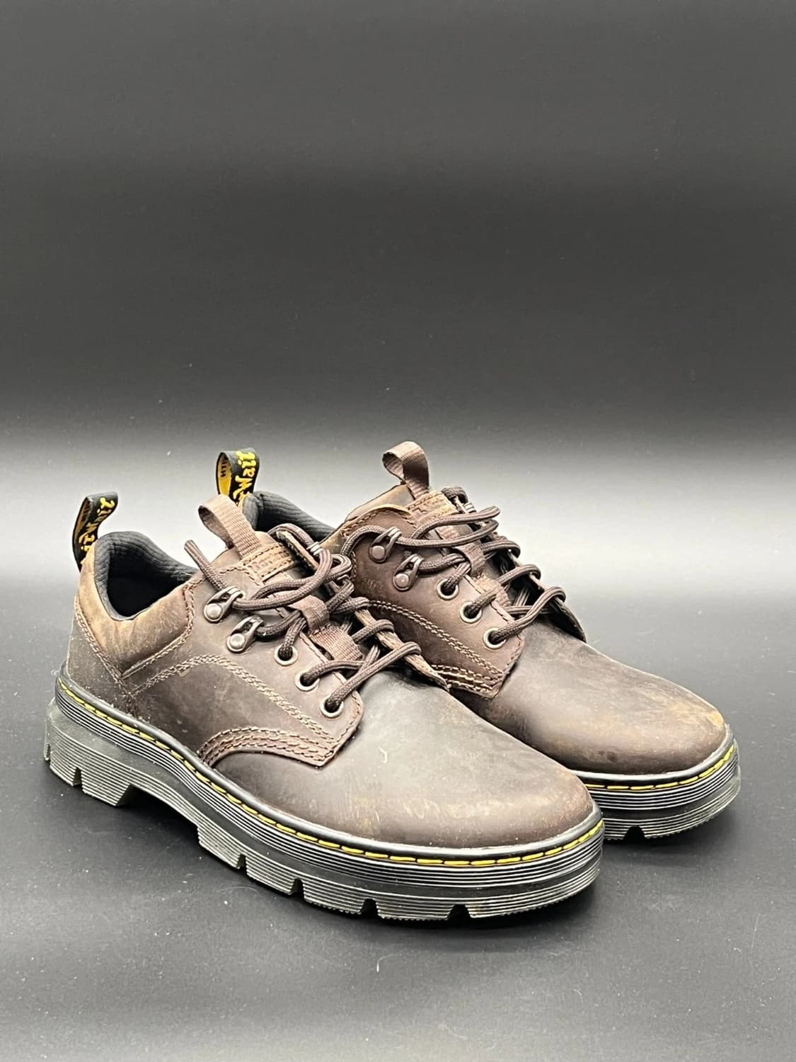 닥터마틴 리더 크레이지 호스 레더 유틸리티 슈즈 다크 브라운 상품이미지1