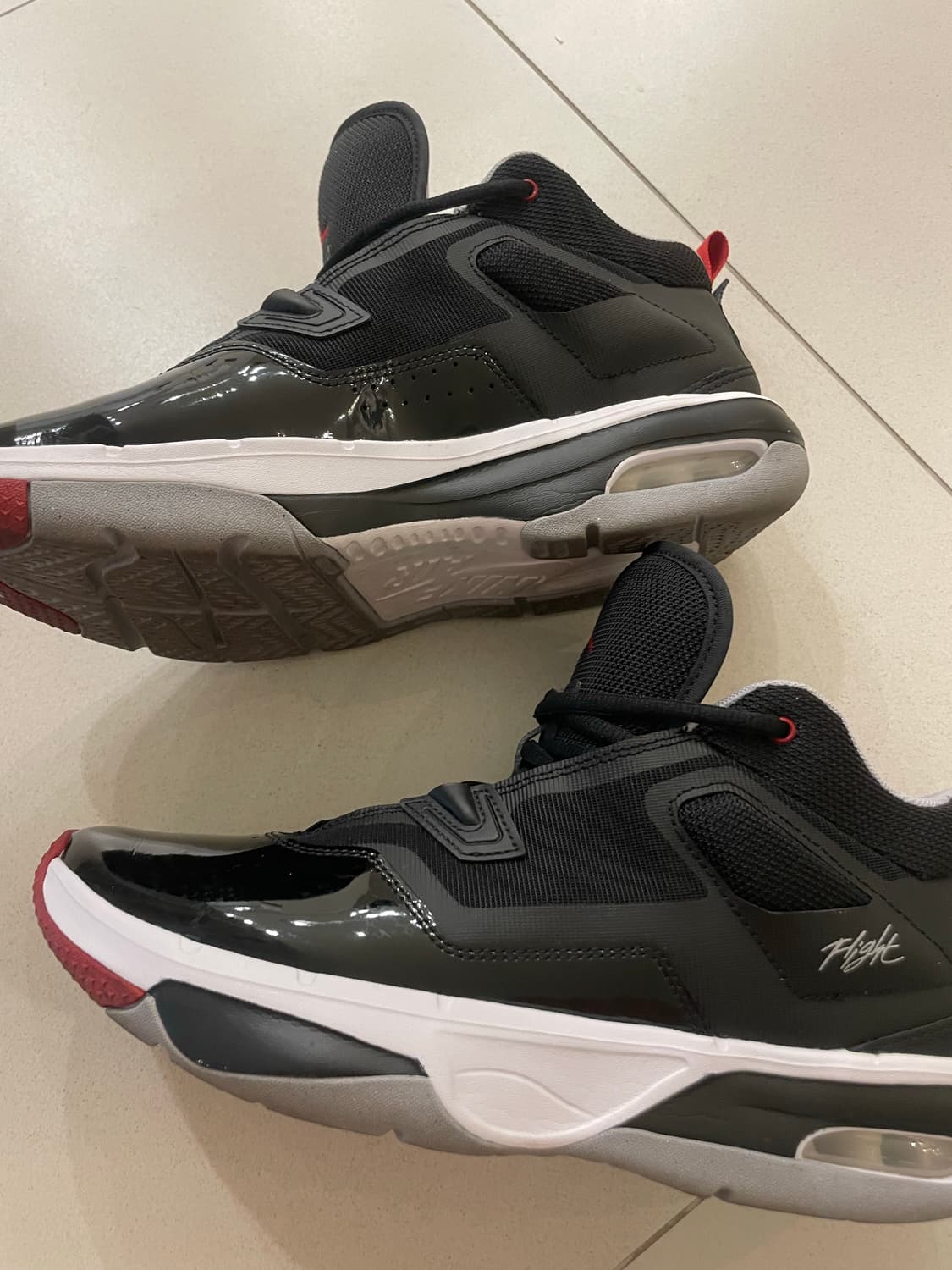 조던 11 CMFT 로우 브레드 2023 상품이미지2