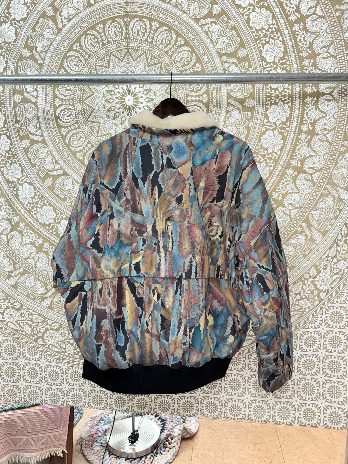 ANTI WAR & PEACE 빈티지 패턴 양털 카라 점퍼 상품이미지3