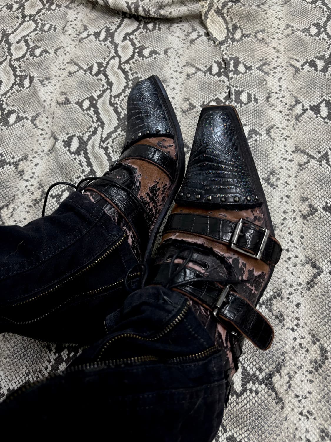 “Lovehunter” V-Kei Design Buckle&Stud Bo 상품이미지9