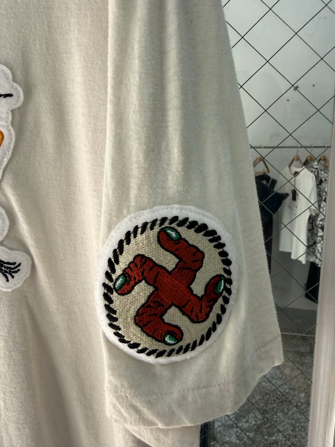 JUVENILE HALL ROLLCALL Patch Graphic T-S 상품이미지4