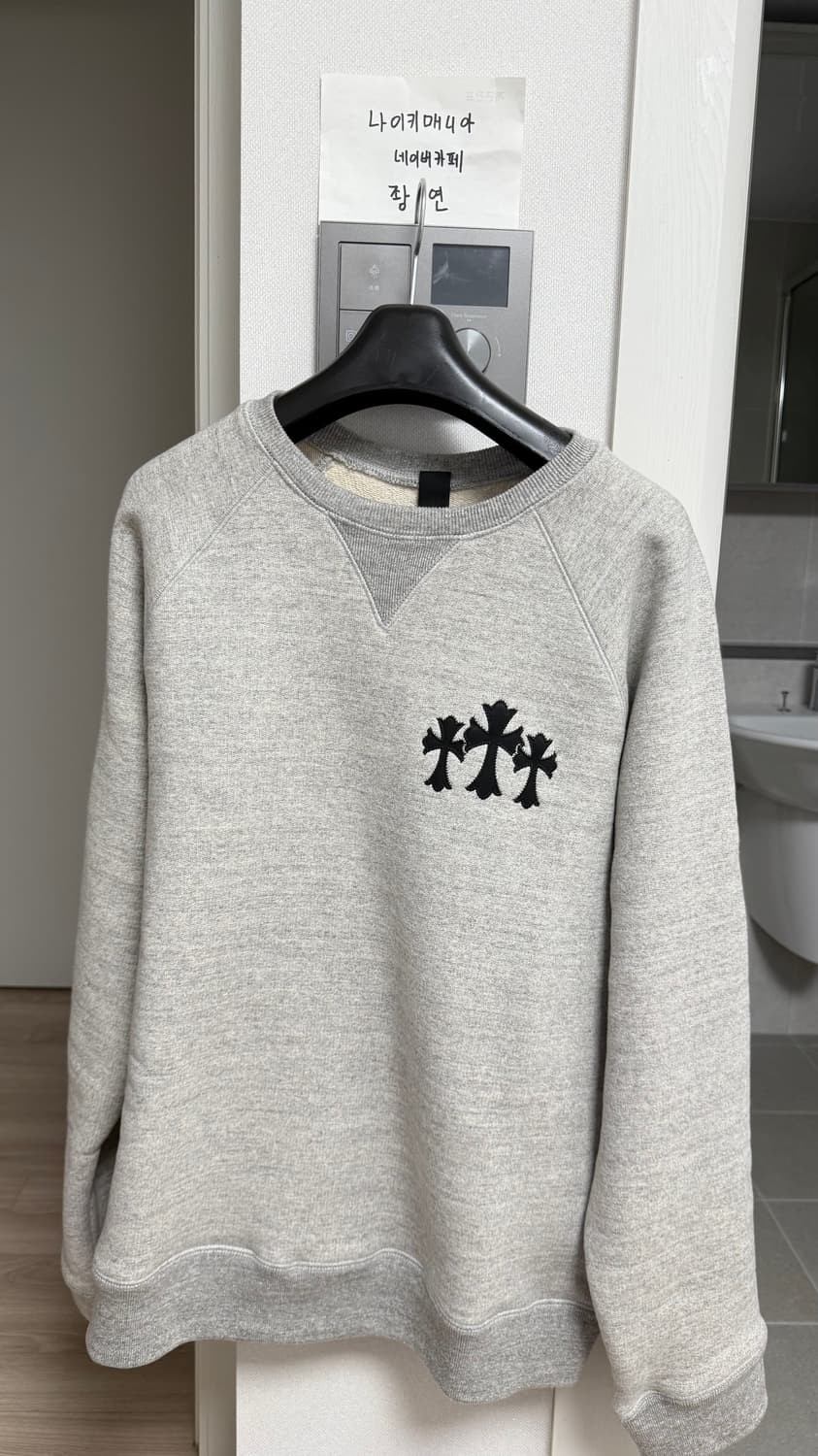 [XL] 크롬하츠 나일론 세메터리 크로스 패치백 맨투맨 그레이 상품이미지1