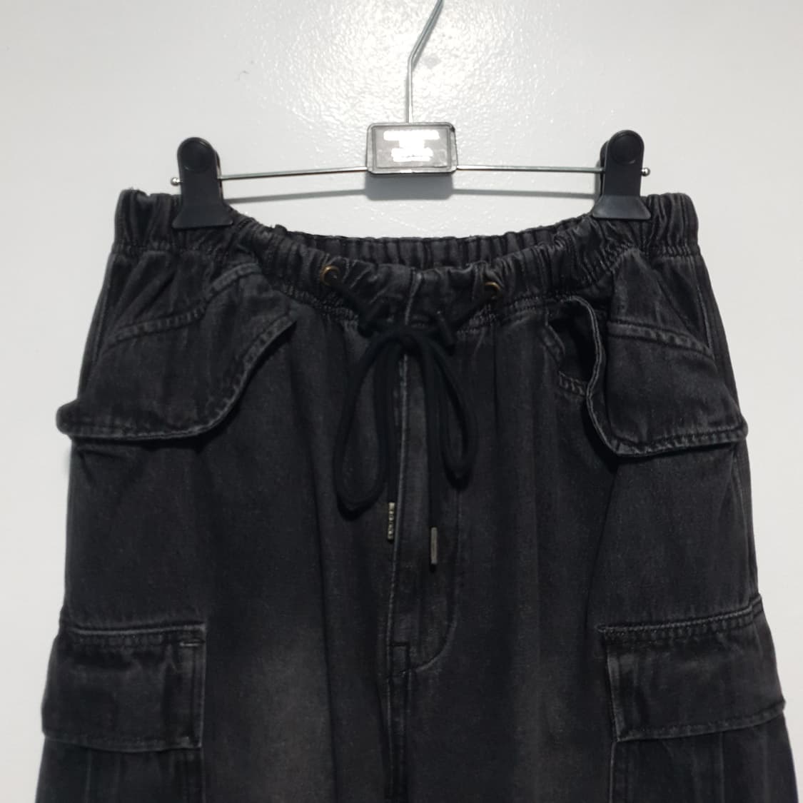 아웃스탠딩 신형 23FW M65 와이드 흑청 데님 카고 팬츠 블랙 1 상품이미지2