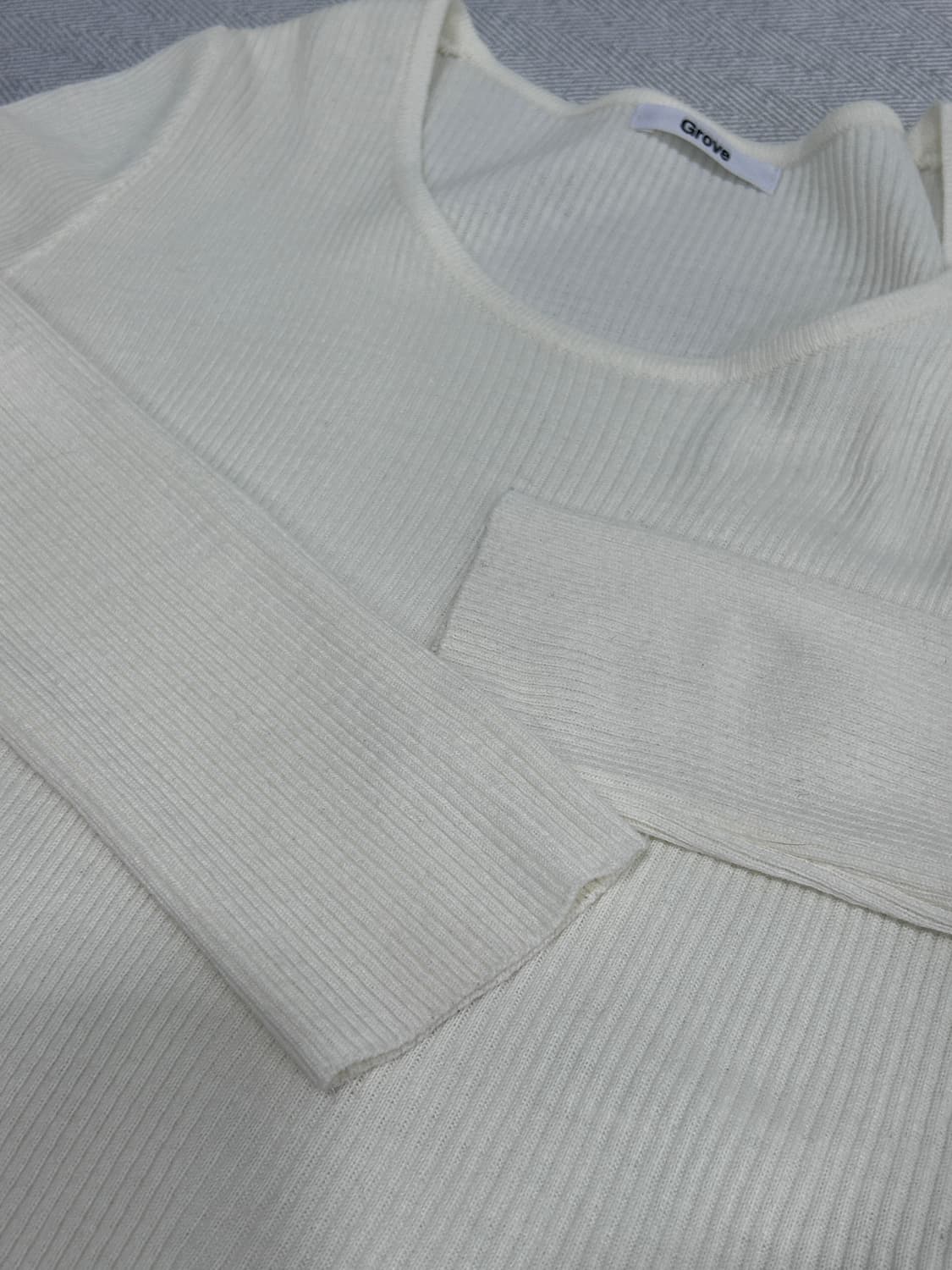 [F] 그로브 아이보리 세미크롭 긴팔 니트 티셔츠 여성 프리사이즈 상품이미지6