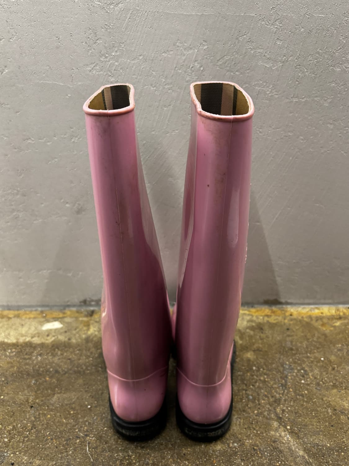 버버리 핑크 레인 부츠 235 상품이미지4