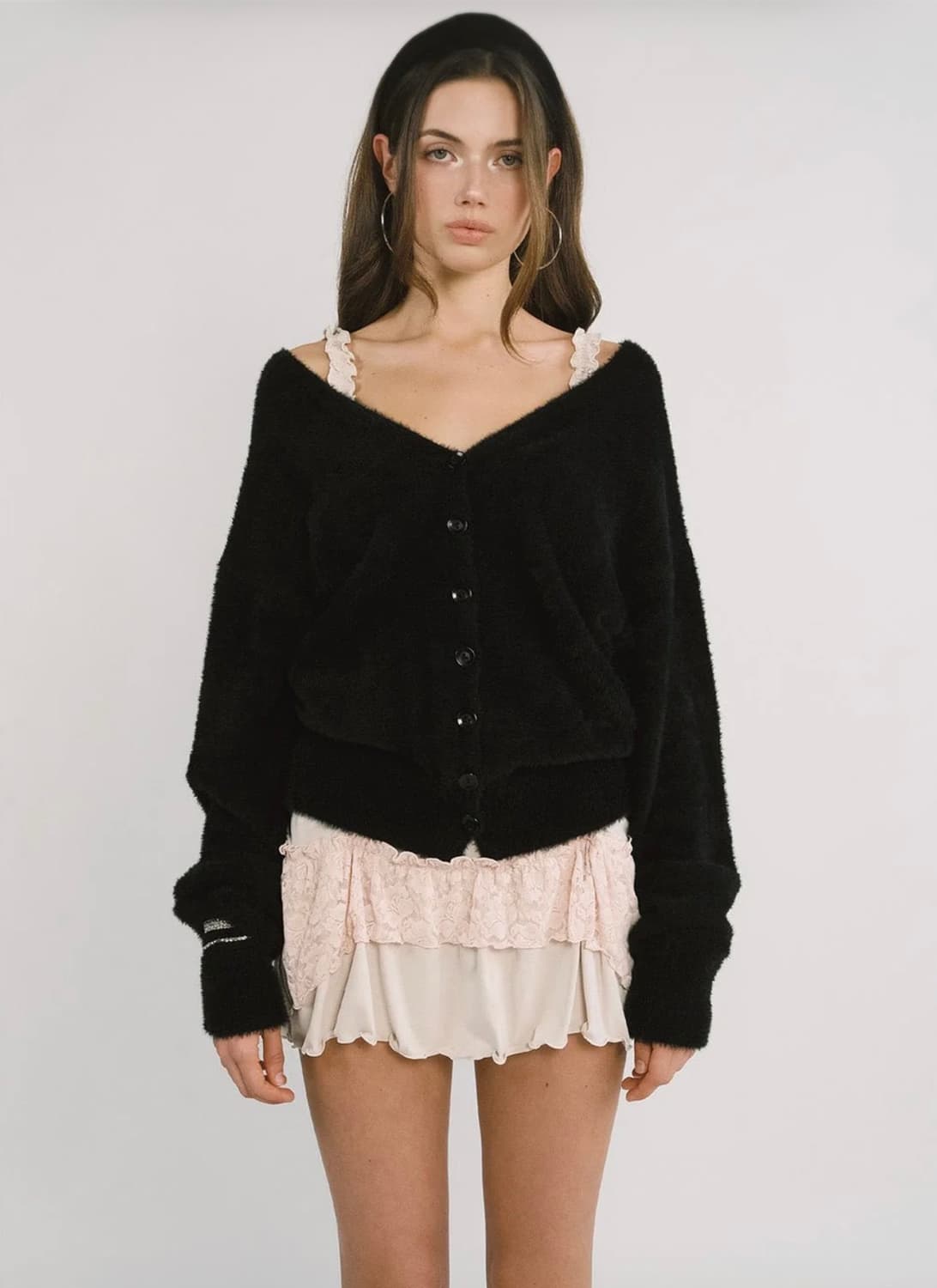 쓰리타임즈 페어리 니트 가디건 블랙 판매합니다 상품이미지1