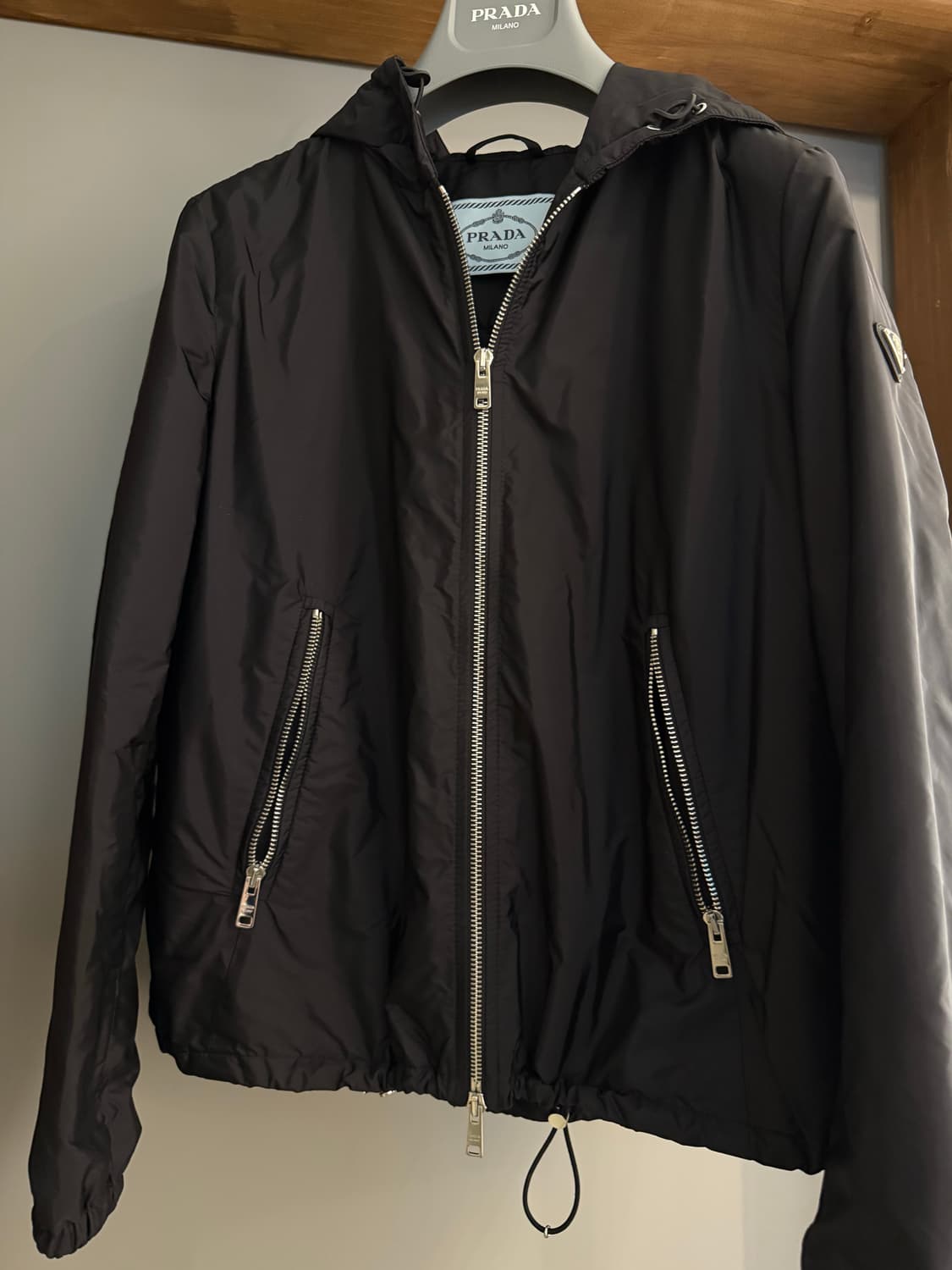 프라다 삼각로고 바람막이 자켓 점퍼(정품) 상품이미지3