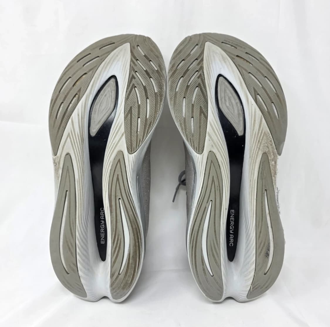 뉴발란스 FuelCell 런닝화 회색 290mm 상품이미지8