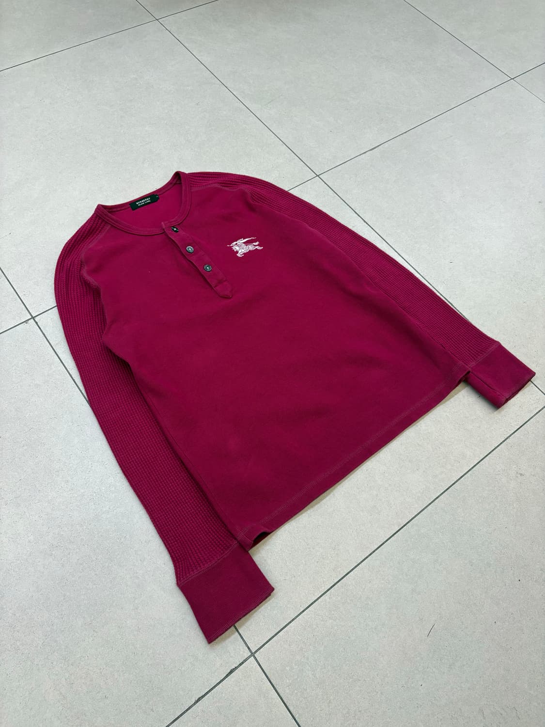 버버리 블랙라벨 버건디 롱슬리브 상품이미지2