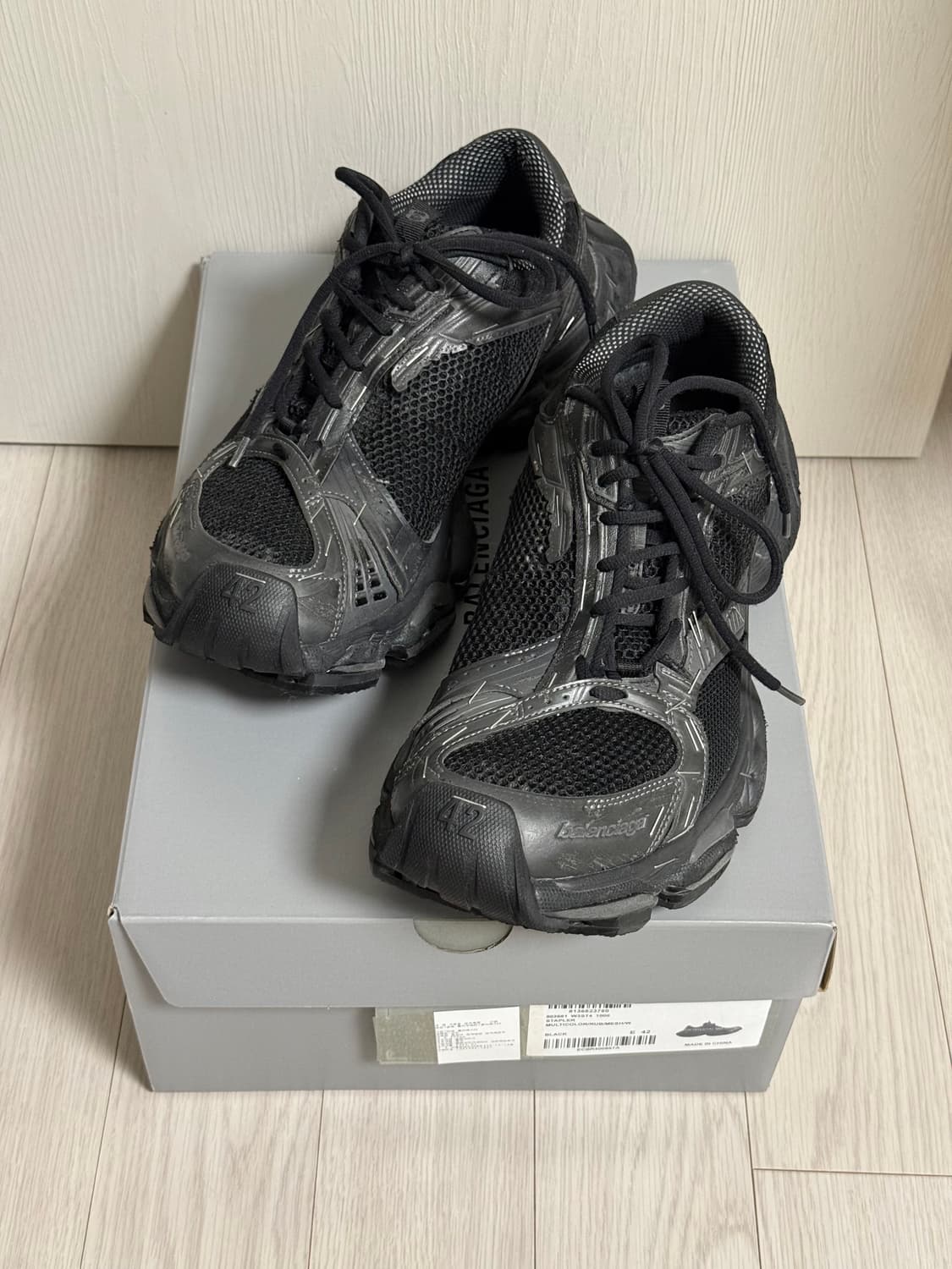 [42] 발렌시아가 스테이플러 스니커즈 블랙 색상 상품이미지2