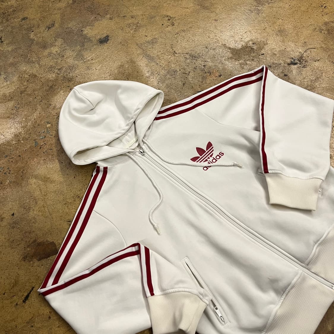 아디다스 흰빨 화이트 레드 후플 플락 후드집업 져지  상품이미지1