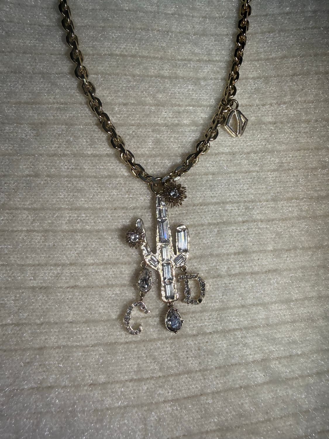 디올 x 캑터스 잭 콜라보 목걸이판매 (크림단종제품) 민트급 초급쳐 상품이미지3