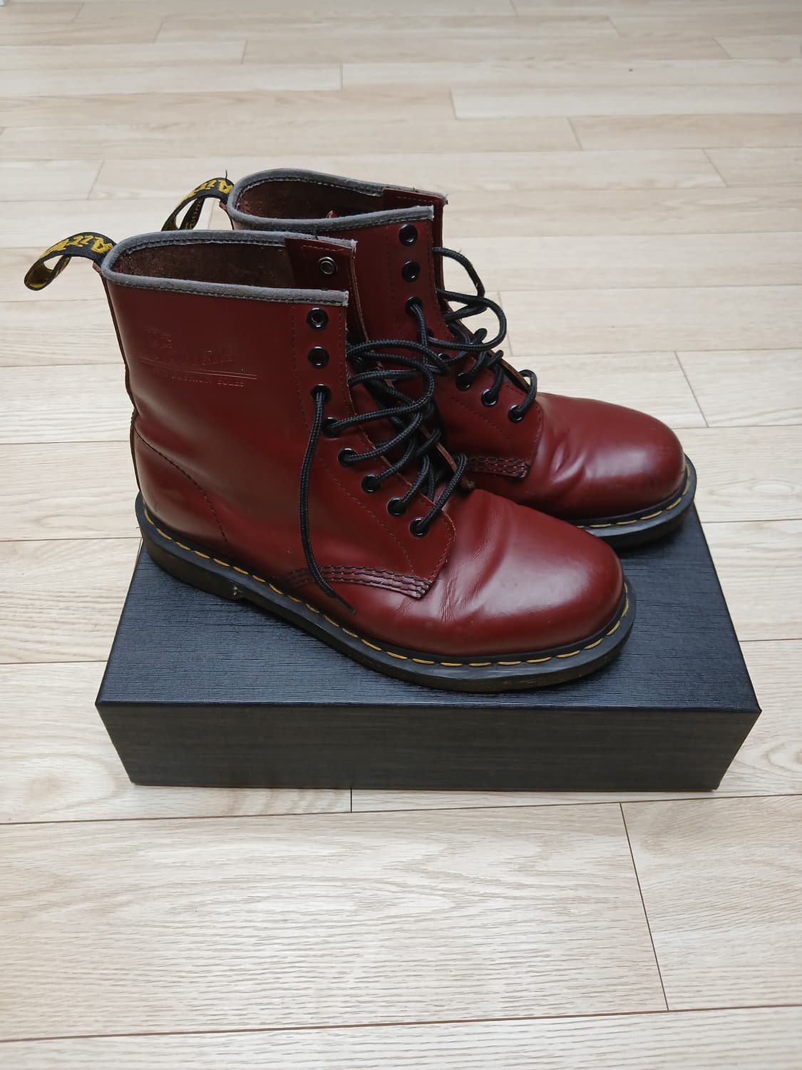 닥터마틴 1460 체리레드 8홀 부츠 US10 약 280mm 상품이미지1