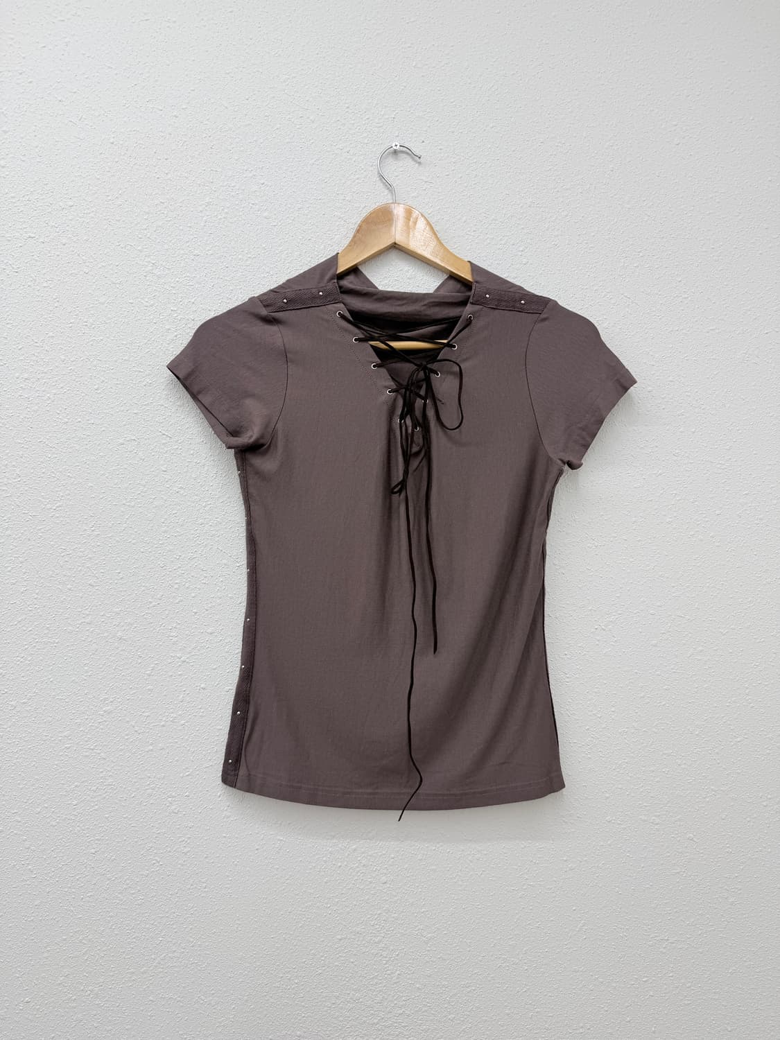 빈티지 브라운 아일렛 리본 드레이프 티셔츠 상품이미지5